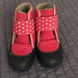 See Kai Run insulated snow boots kids